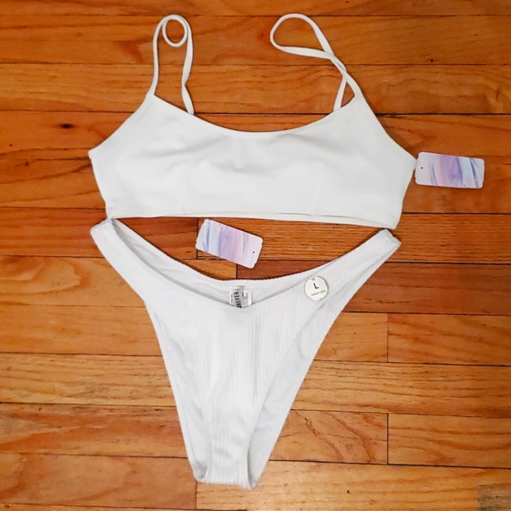 SOLD White ribbed bikini set